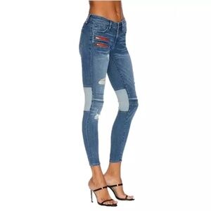 Etienne Marcel Sz 26 Skinny Jeans Zip Pockets Distressed NWT